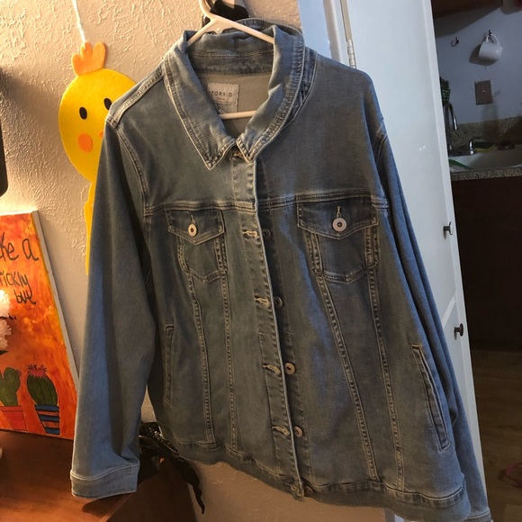 Jean jacket - Picture 1 of 2